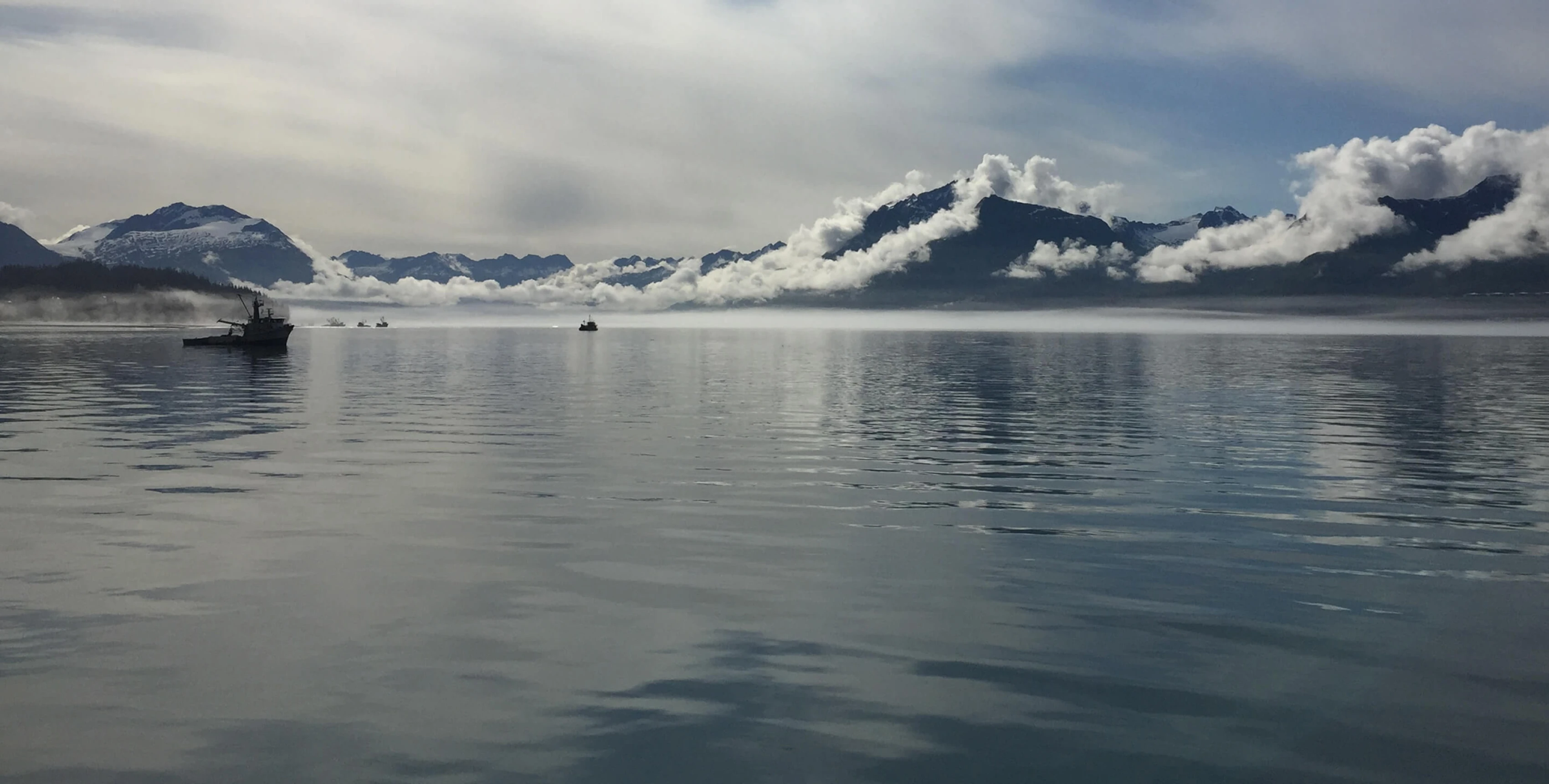 water-with-ship-landscape